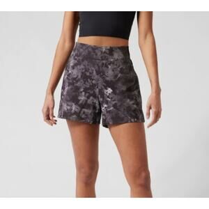 Athleta Brooklyn Short Black Watercolor 8 Athletic